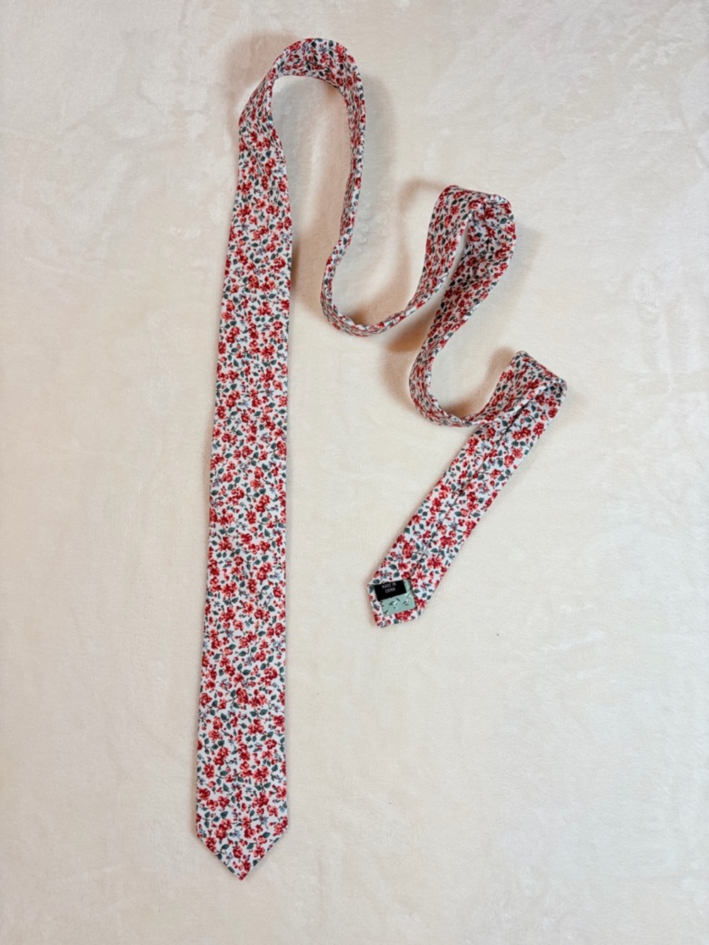 DAZI Men's Floral White Red Green 100% Cotton Woven Skinny Pointed Handmade Tie